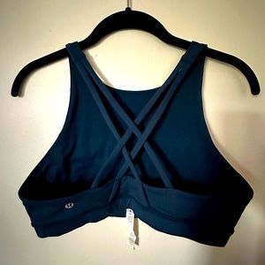 Lululemon high neck energy bra. Size 10, Navy.